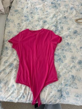 Women's Short Sleeve Bodysuit - Fuchsia Pink
